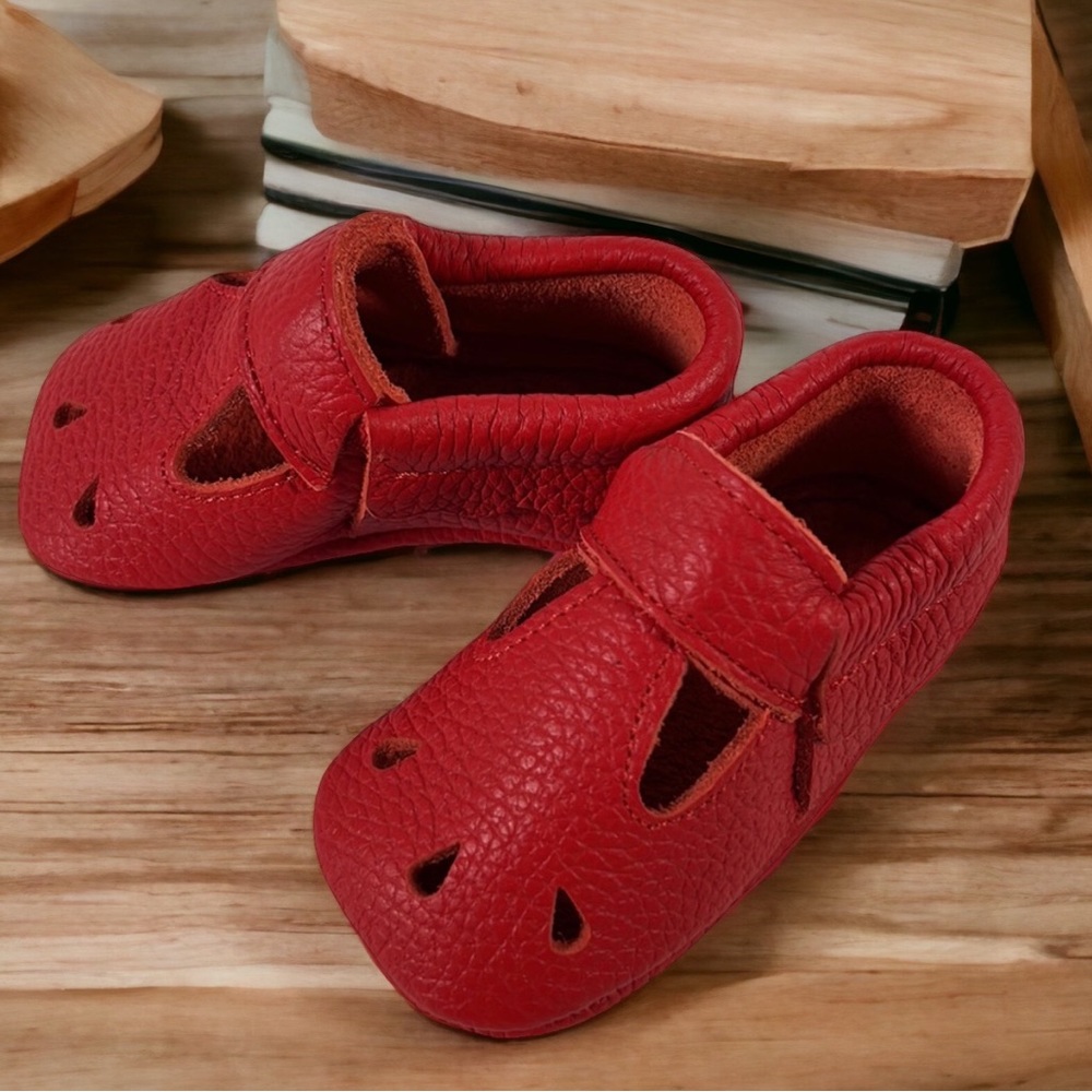 New TODDLER. Baby Shoes, Red, Genuine Leather Hand Made. Softy leather. Size :5